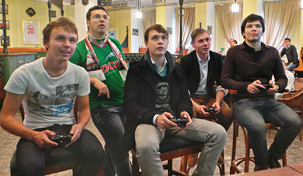 Виктор Вишневецкий и Максим Крючков – победители турнира по FIFA 13