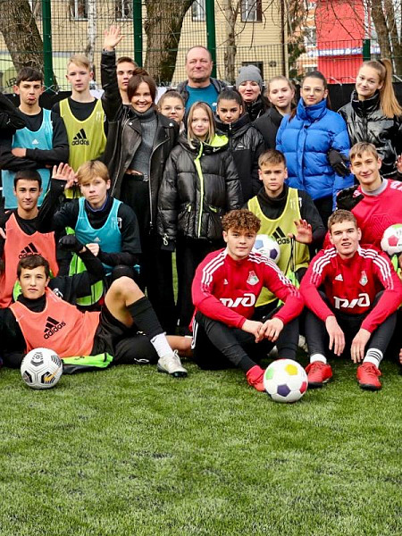 Обновлённая футбольная площадка открылась в Краснодарском крае