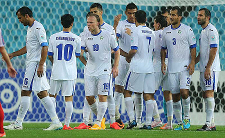 Денисов провел первый матч на Кубке Азии